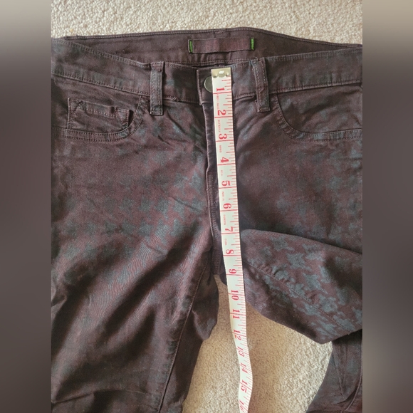 J Brand | Mid Rise Denim - Picture 6 of 7